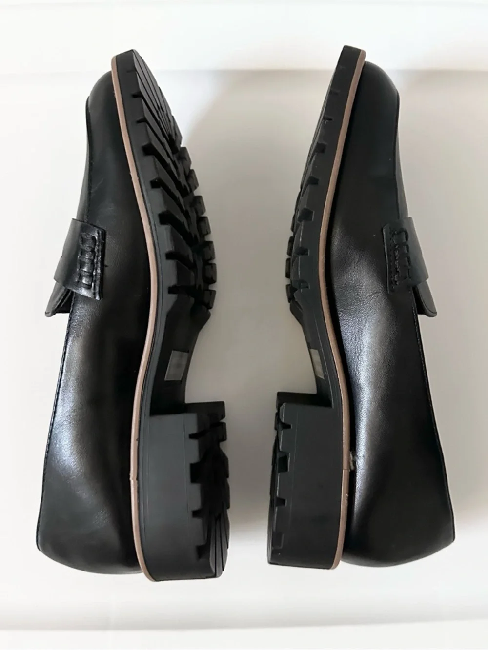 DV Dolce Vita Crisp Black Lug Sole Penny Loafers Women's Size 7 New